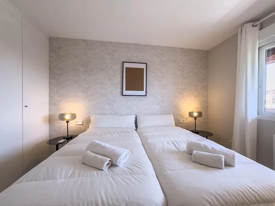 Apartment Parque Marbella 16C Magnificent 4 Bedroom Apartm