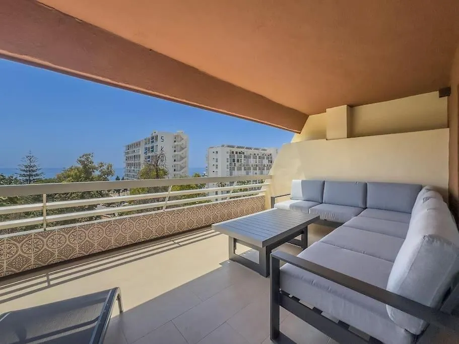 Parque Marbella 16C Magnificent 4 Bedroom Apartm contacts